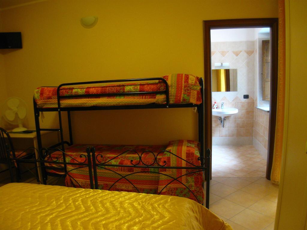 B&B Il Vecchio Portale Laino Borgo Pokoj fotografie