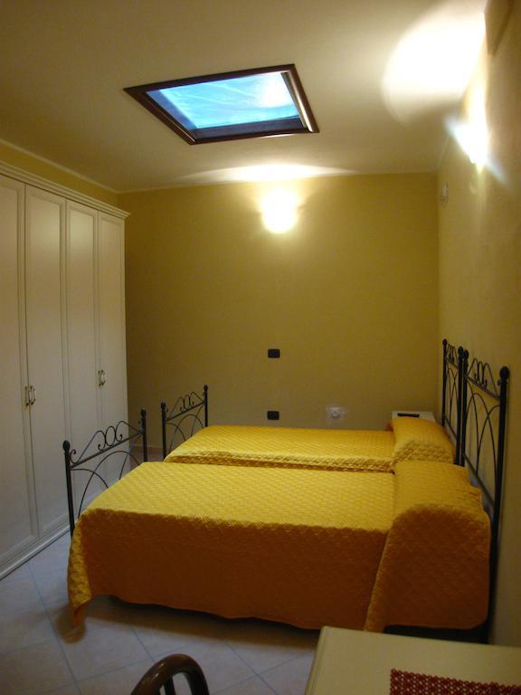 B&B Il Vecchio Portale Laino Borgo Pokoj fotografie